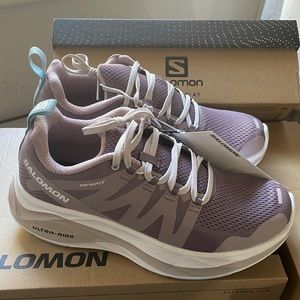 Salomon Women’s Glide Max NWT